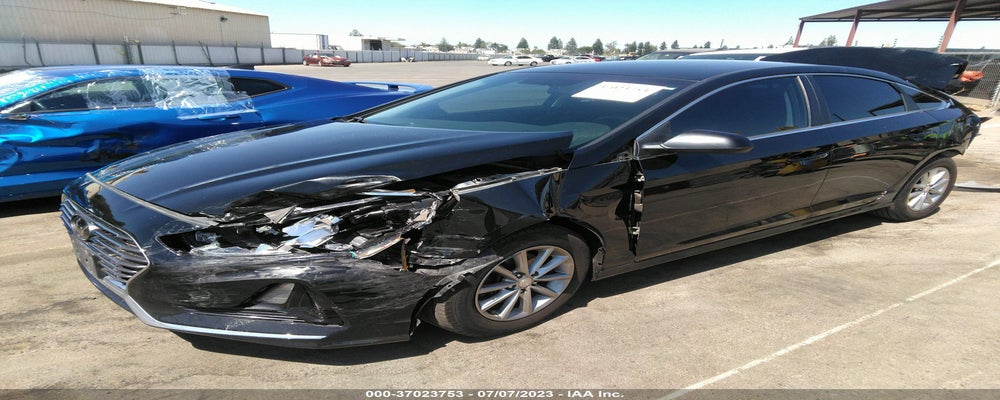 5NPE24AF7JH677139 2018 HYUNDAI SONATA photo no. 2