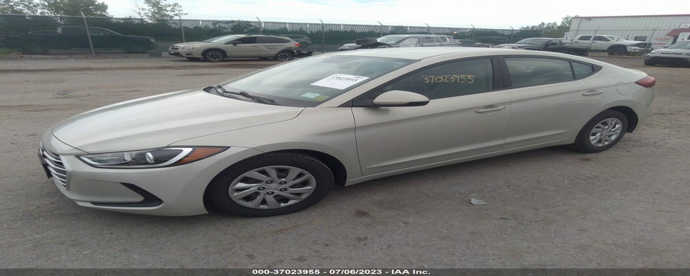 KMHD74LF1HU095575 2017 HYUNDAI ELANTRA photo no. 2