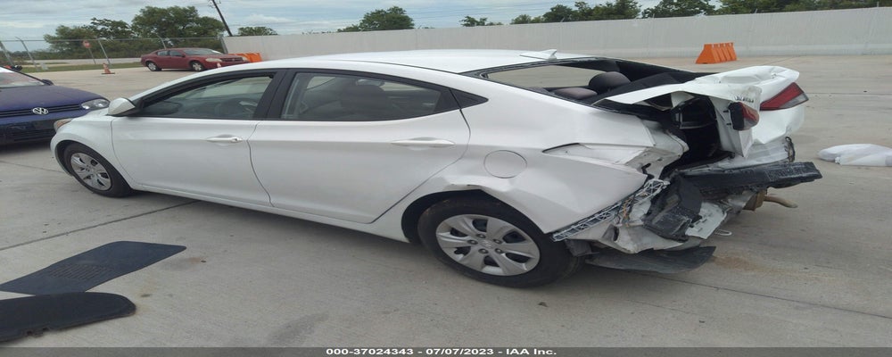 5NPDH4AE5GH792882 2016 HYUNDAI ELANTRA photo no. 3