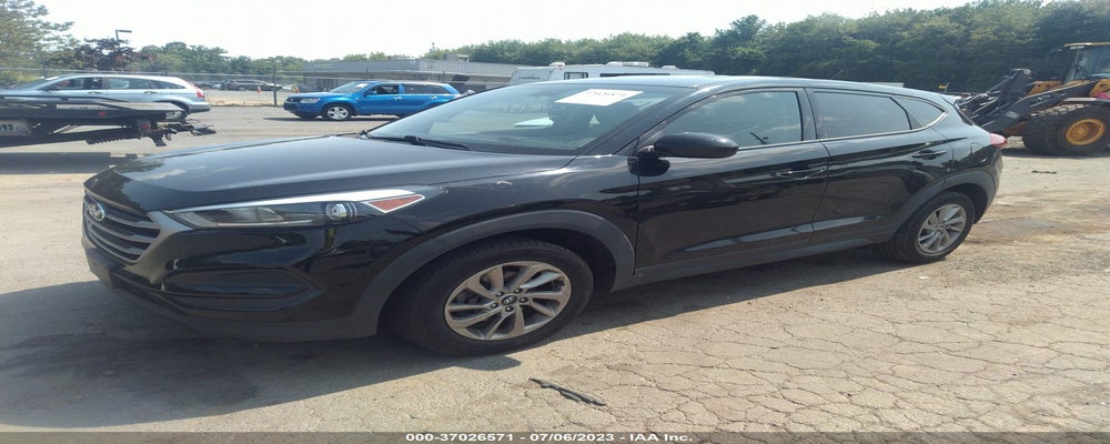 KM8J2CA43JU835131 2018 HYUNDAI TUCSON photo no. 2