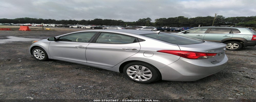 5NPDH4AE6BH044988 2011 HYUNDAI ELANTRA photo no. 3