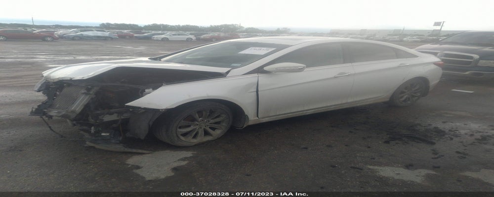 5NPEC4AB7BH274371 2011 HYUNDAI SONATA photo no. 2