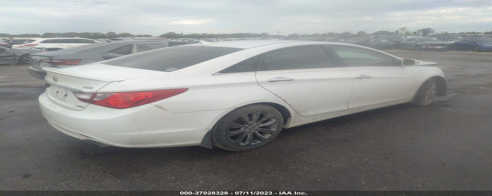 5NPEC4AB7BH274371 2011 HYUNDAI SONATA photo no. 4
