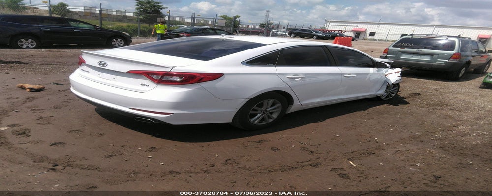 5NPE24AA8GH436316 2016 HYUNDAI SONATA photo no. 4
