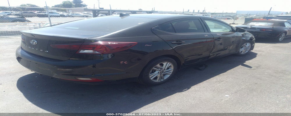 KMHD84LF5LU976981 2020 HYUNDAI ELANTRA photo no. 4