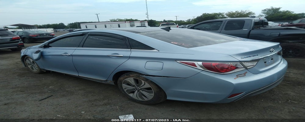 KMHEC4A48FA122559 2015 HYUNDAI SONATA photo no. 3