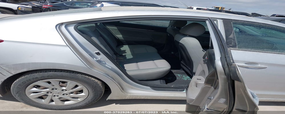 KMHD74LFXHU128654 2017 HYUNDAI ELANTRA photo no. 8