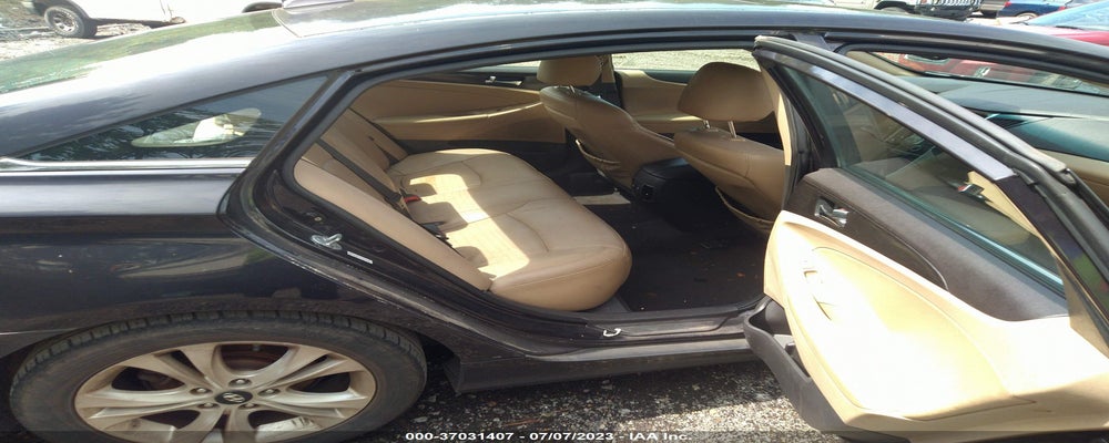 5NPEC4AC4BH039824 2011 HYUNDAI SONATA photo no. 8