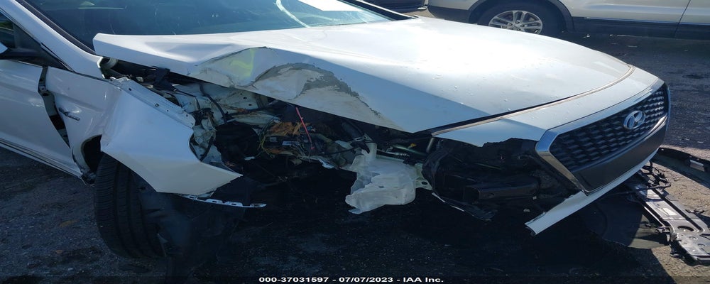 KMHE34L19GA017548 2016 HYUNDAI SONATA photo no. 6