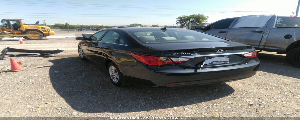 5NPEB4AC0BH041931 2011 HYUNDAI SONATA photo no. 3