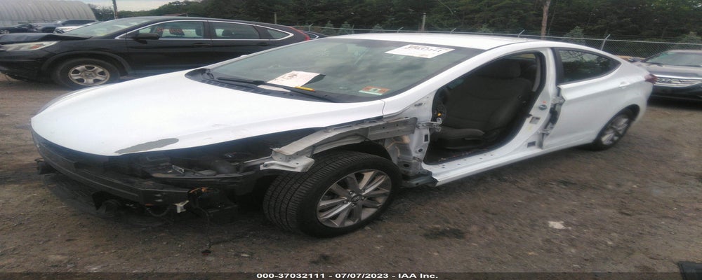 5NPDH4AE7FH611053 2015 HYUNDAI ELANTRA photo no. 6