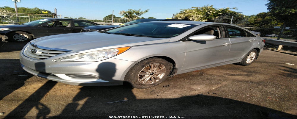 2T1BURHE8EC118229 2013 HYUNDAI SONATA photo no. 2