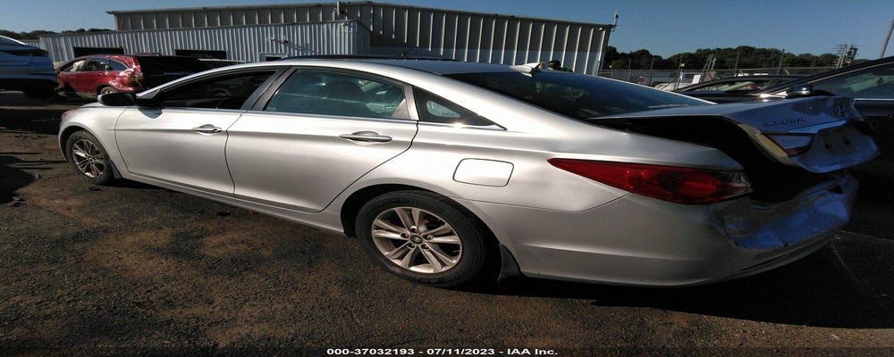 2T1BURHE8EC118229 2013 HYUNDAI SONATA photo no. 3