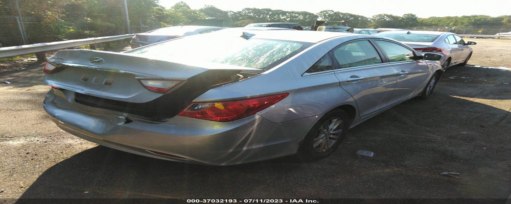 2T1BURHE8EC118229 2013 HYUNDAI SONATA photo no. 4