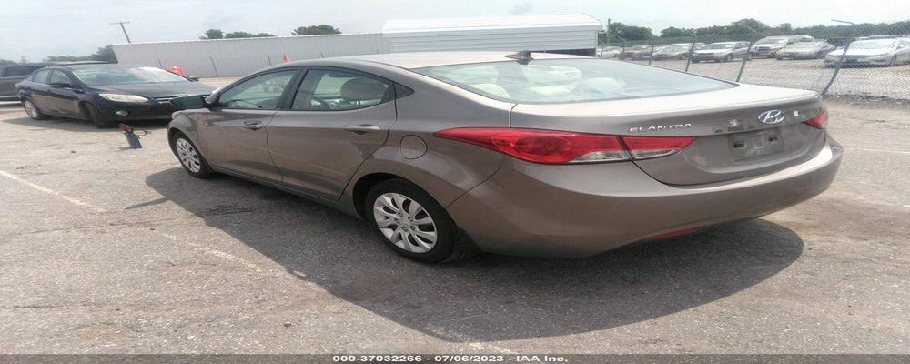 5NPDH4AEXDH198865 2013 HYUNDAI ELANTRA photo no. 3