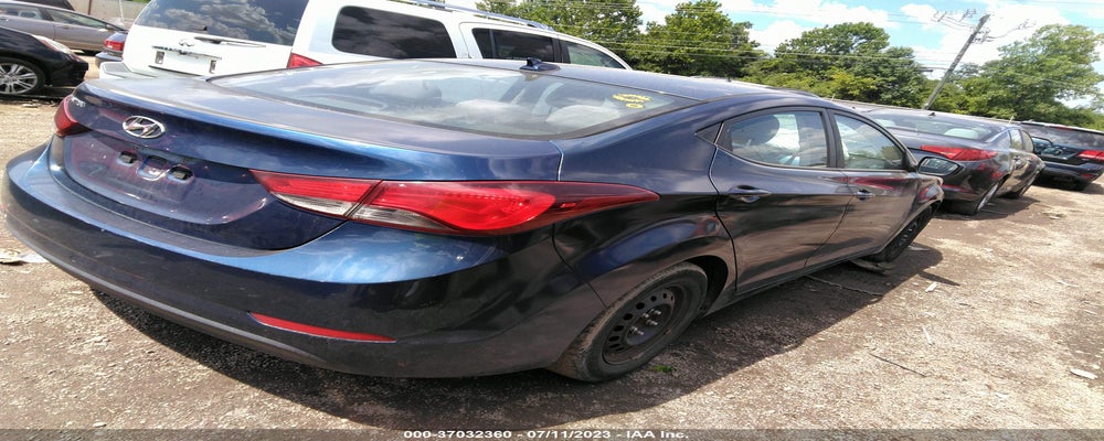 5NPDH4AE4GH786748 2016 HYUNDAI ELANTRA photo no. 4