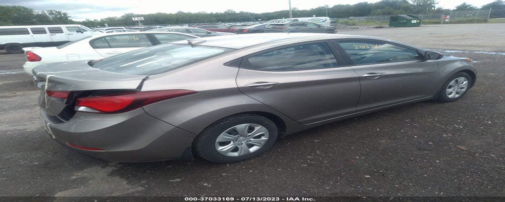 5NPDH4AE2GH776946 2016 HYUNDAI ELANTRA photo no. 4
