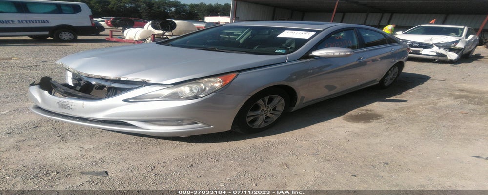 5NPEC4AC5BH006623 2011 HYUNDAI SONATA photo no. 2