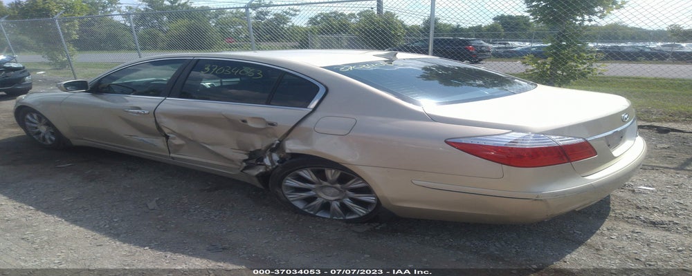 KMHGC4DE3BU117582 2011 HYUNDAI GENESIS photo no. 3