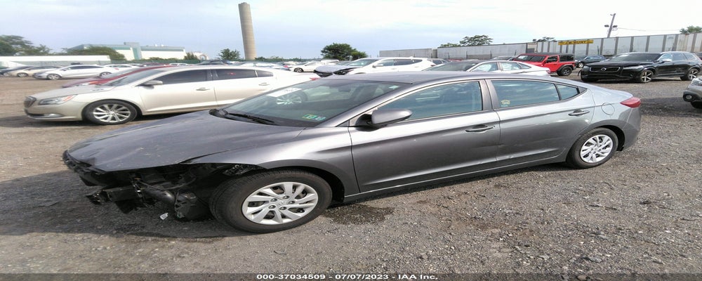 5NPD74LF2JH381553 2018 HYUNDAI ELANTRA photo no. 2