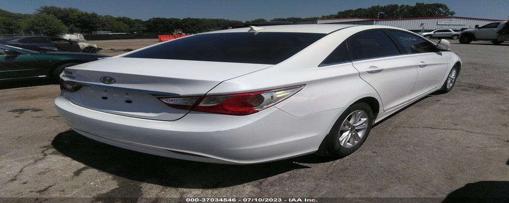 5NPEB4AC5DH785415 2013 HYUNDAI SONATA photo no. 4
