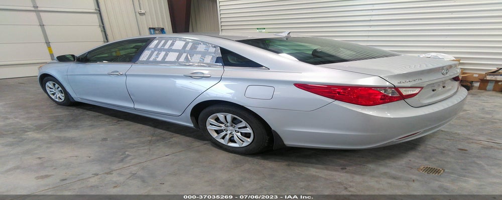 5NPEB4AC4BH167449 2011 HYUNDAI SONATA photo no. 3