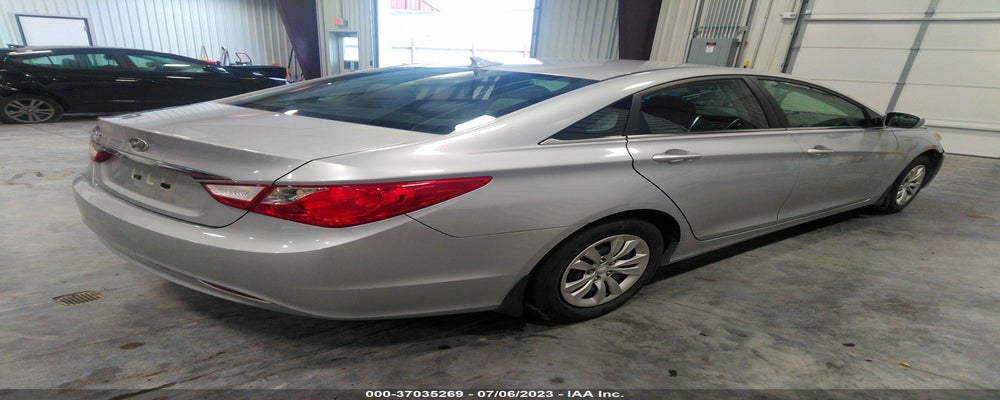 5NPEB4AC4BH167449 2011 HYUNDAI SONATA photo no. 4
