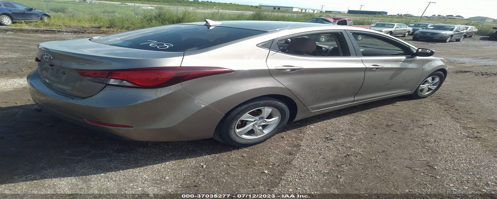 5NPDH4AE8FH574353 2015 HYUNDAI ELANTRA photo no. 4