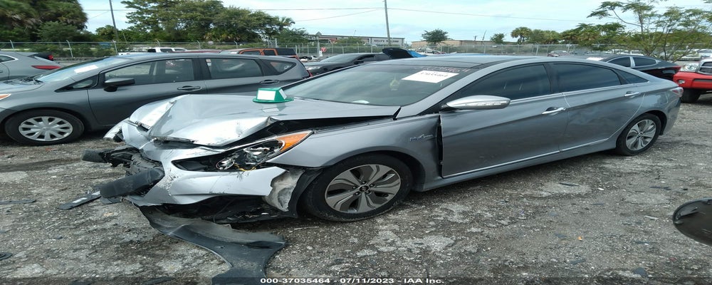 KMHEC4A46FA131843 2015 HYUNDAI SONATA HYBRID photo no. 2