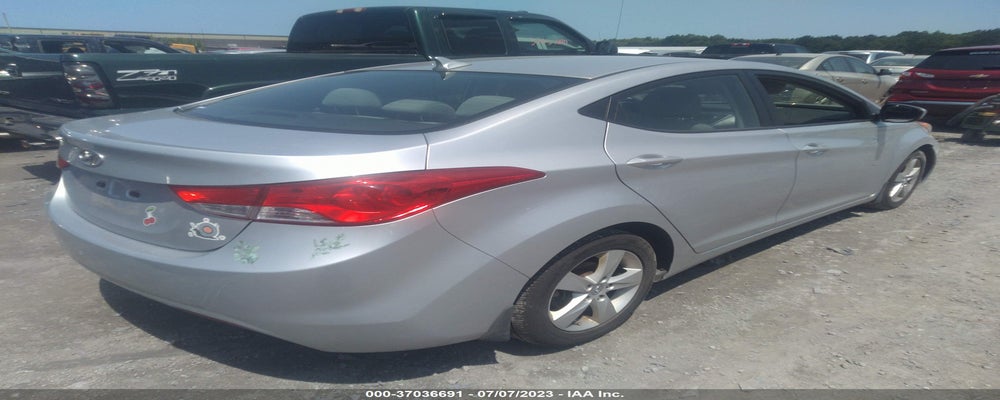 5NPDH4AE2DH227579 2013 HYUNDAI ELANTRA photo no. 4