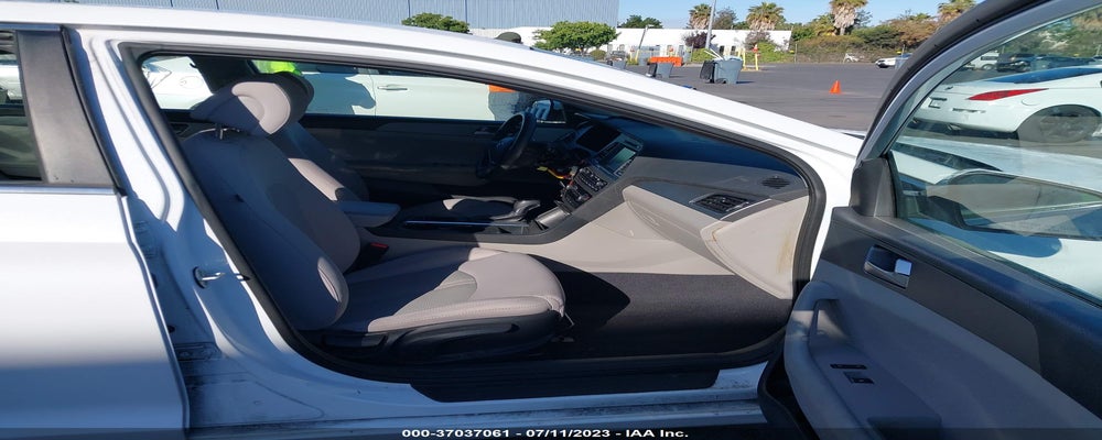 5NPE24AF9GH333773 2016 HYUNDAI SONATA photo no. 5