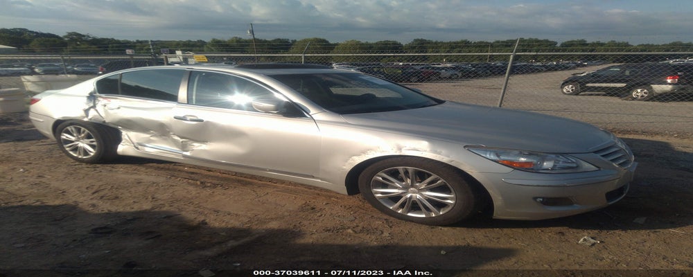 KMHGC4DF3BU140515 2011 HYUNDAI GENESIS photo no. 3