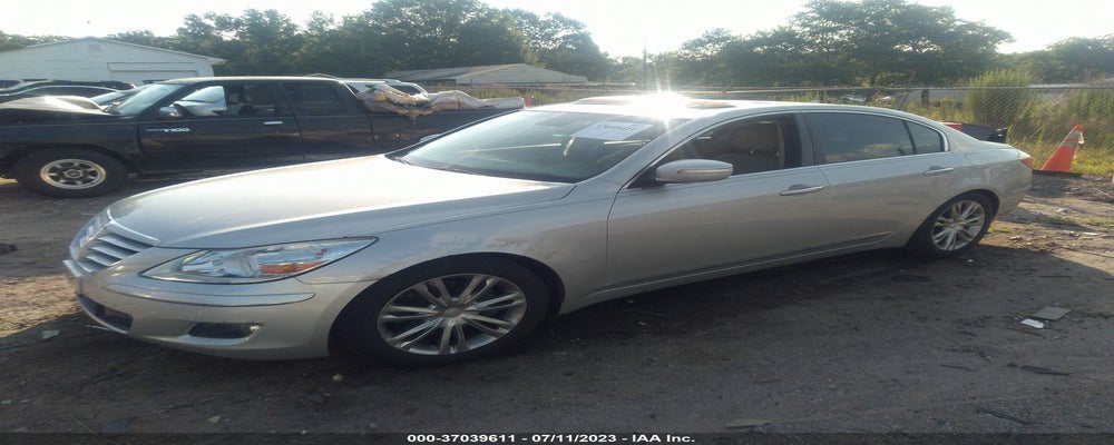 KMHGC4DF3BU140515 2011 HYUNDAI GENESIS photo no. 2