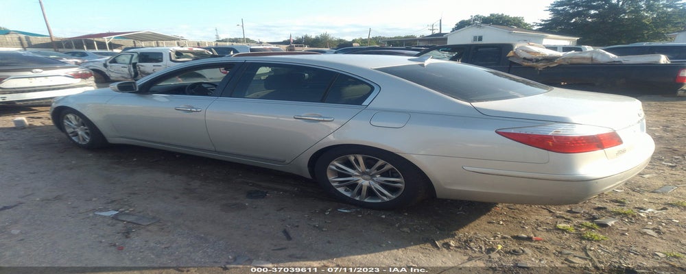 KMHGC4DF3BU140515 2011 HYUNDAI GENESIS photo no. 3