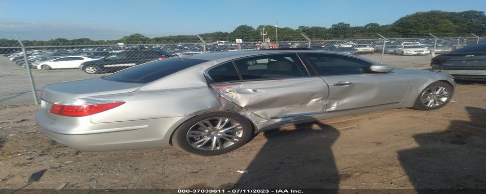 KMHGC4DF3BU140515 2011 HYUNDAI GENESIS photo no. 4