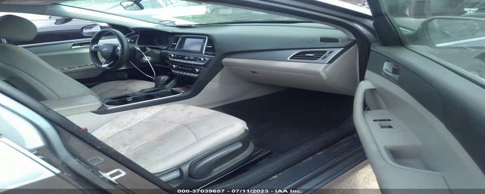 5NPE24AF4JH664803 2018 HYUNDAI SONATA photo no. 5
