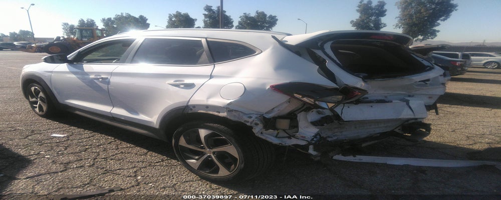KM8J3CAL3JU686773 2018 HYUNDAI TUCSON photo no. 3