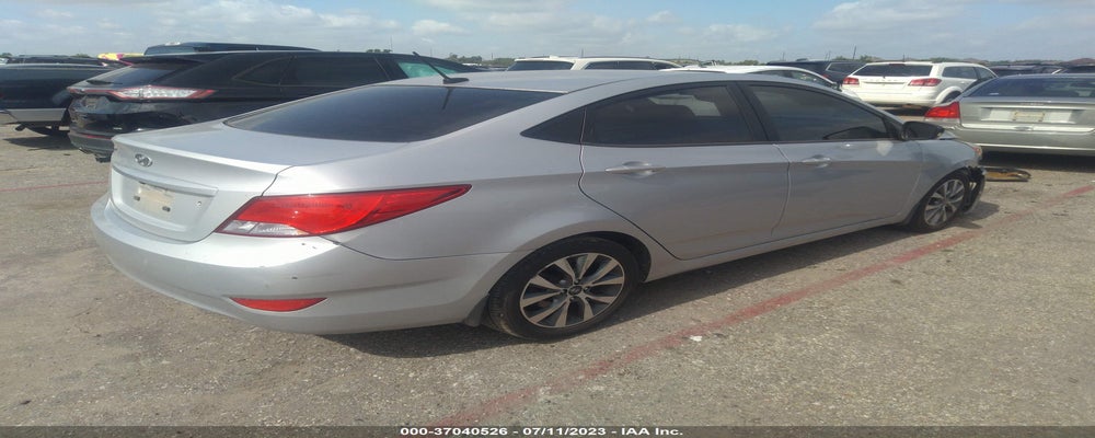 KMHCU4AE1GU093127 2016 HYUNDAI ACCENT photo no. 4