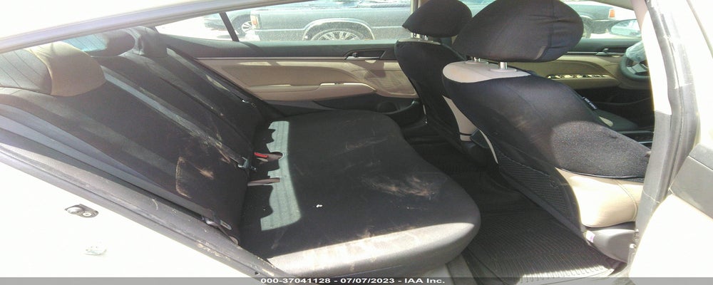 KMHD84LF6HU261358 2017 HYUNDAI ELANTRA photo no. 8
