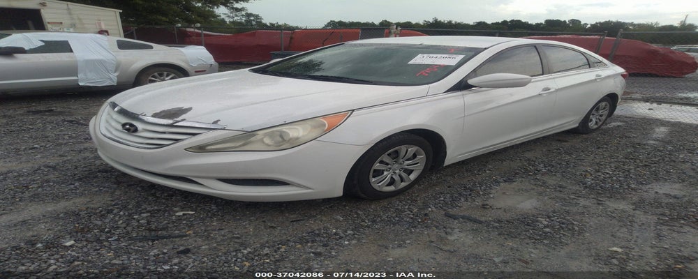5NPEB4AC5BH101413 2011 HYUNDAI SONATA photo no. 2