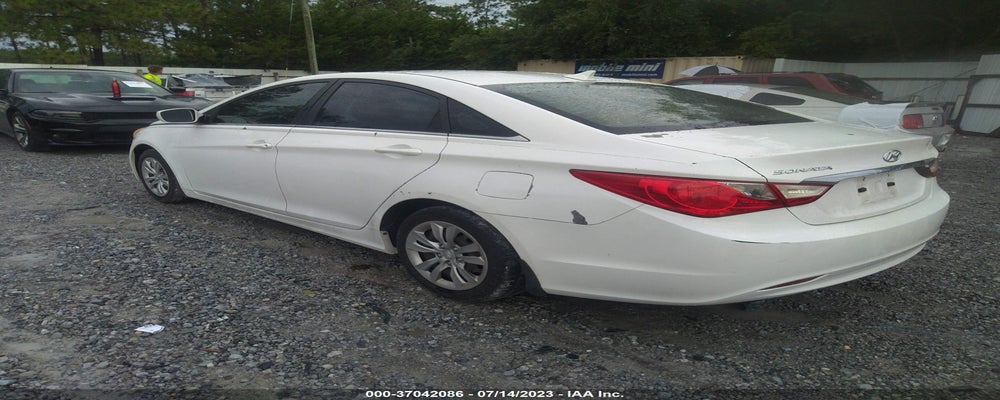 5NPEB4AC5BH101413 2011 HYUNDAI SONATA photo no. 3