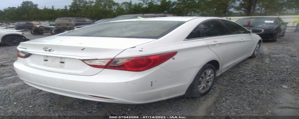 5NPEB4AC5BH101413 2011 HYUNDAI SONATA photo no. 4