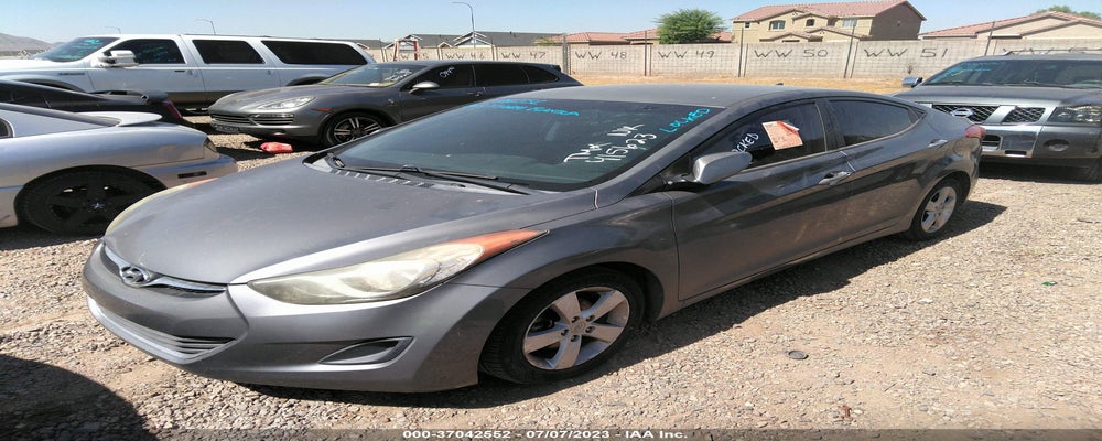 5NPDH4AEXDH415623 2013 HYUNDAI ELANTRA photo no. 2
