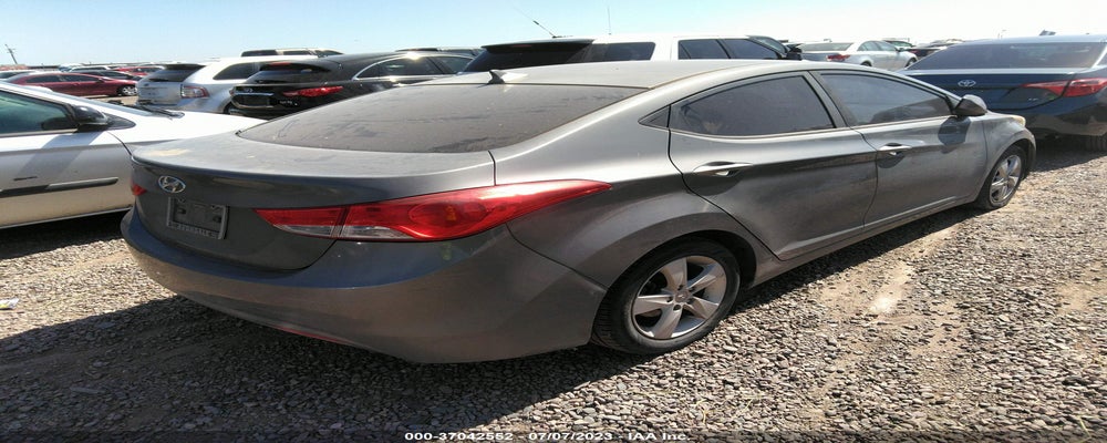 5NPDH4AEXDH415623 2013 HYUNDAI ELANTRA photo no. 4