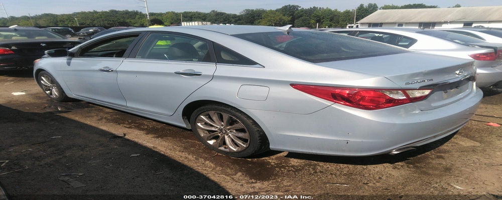 5NPEC4ACXBH127938 2011 HYUNDAI SONATA photo no. 3