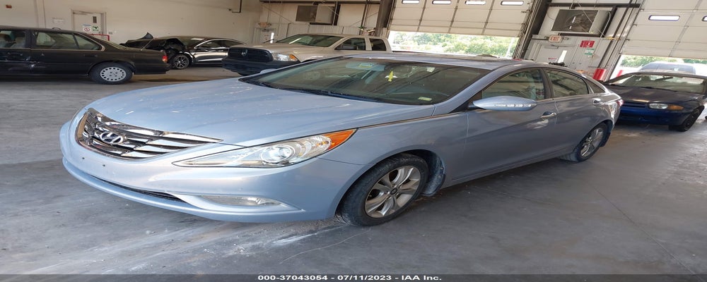5NPEC4AC4BH136084 2011 HYUNDAI SONATA photo no. 2