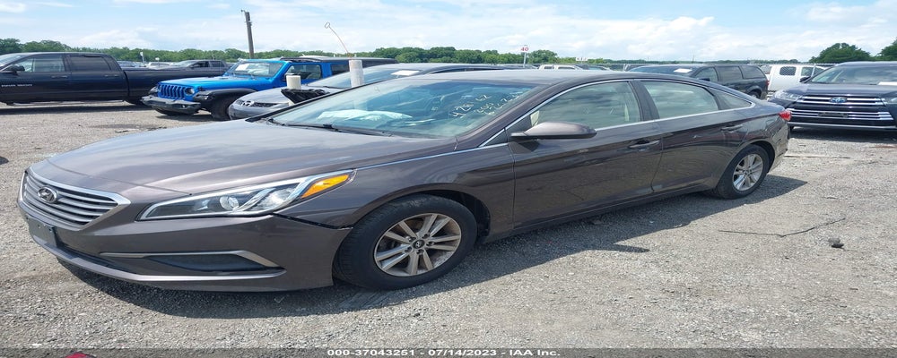 5NPE24AF1HH538196 2017 HYUNDAI SONATA photo no. 2