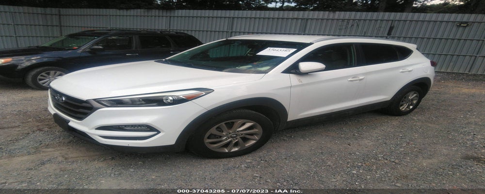 KM8J3CA44GU104195 2016 HYUNDAI TUCSON photo no. 2