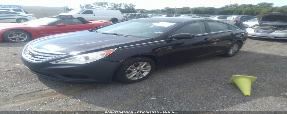 5NPEB4AC8BH204731 2011 HYUNDAI SONATA photo no. 2