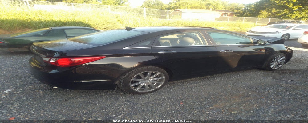 5NPEC4AB5BH264986 2011 HYUNDAI SONATA photo no. 4